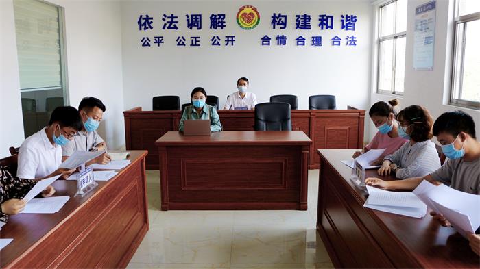 图为调解现场.jpg